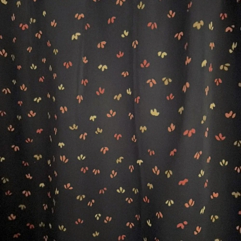 Lauren Conrad Navy Blue Pleated Neck Blouse. Size S - Picture 5 of 10